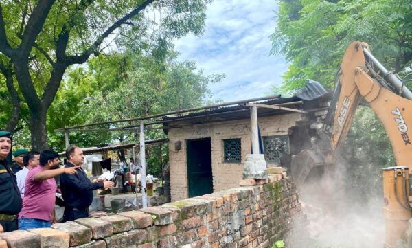 Baba's bulldozer ran on mosque and madrasa in Saharanpur