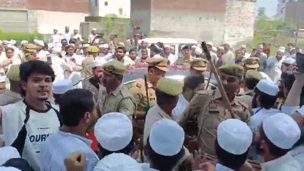 Afghan Foreign Minister welcomed at Darul Uloom Deoband