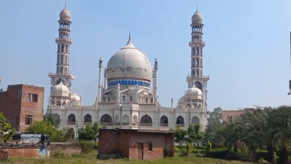 Afghan Foreign Minister welcomed at Darul Uloom Deoband
