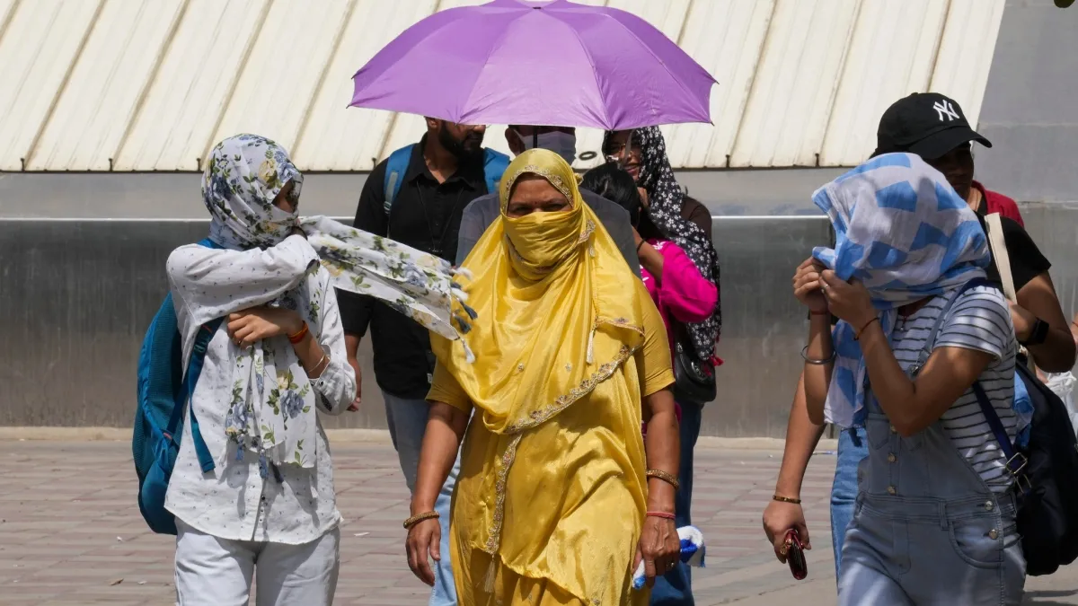 Alert of rain and lightning in 40 districts of UP, Heavy monsoon rain will continue for next 5 days