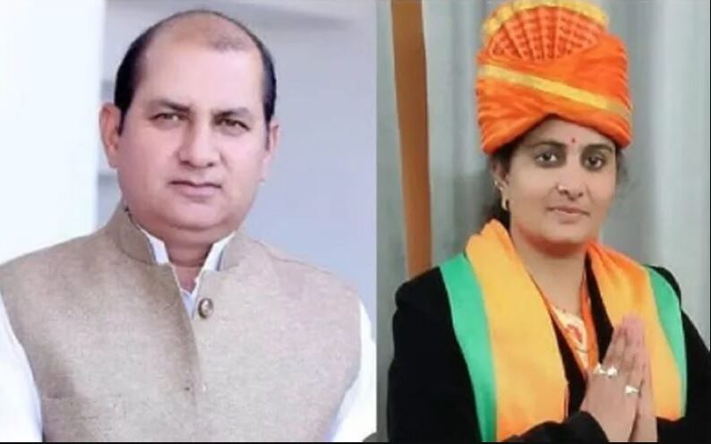 महिला नेता कोमल का आरोप है कि विधायक के इशारे पर उनके परिवार का उत्पीड़न किया जा रहा है। उसके खिलाफ थानों में फर्जी मुकदमे दर्ज कराए जा रहे हैं।