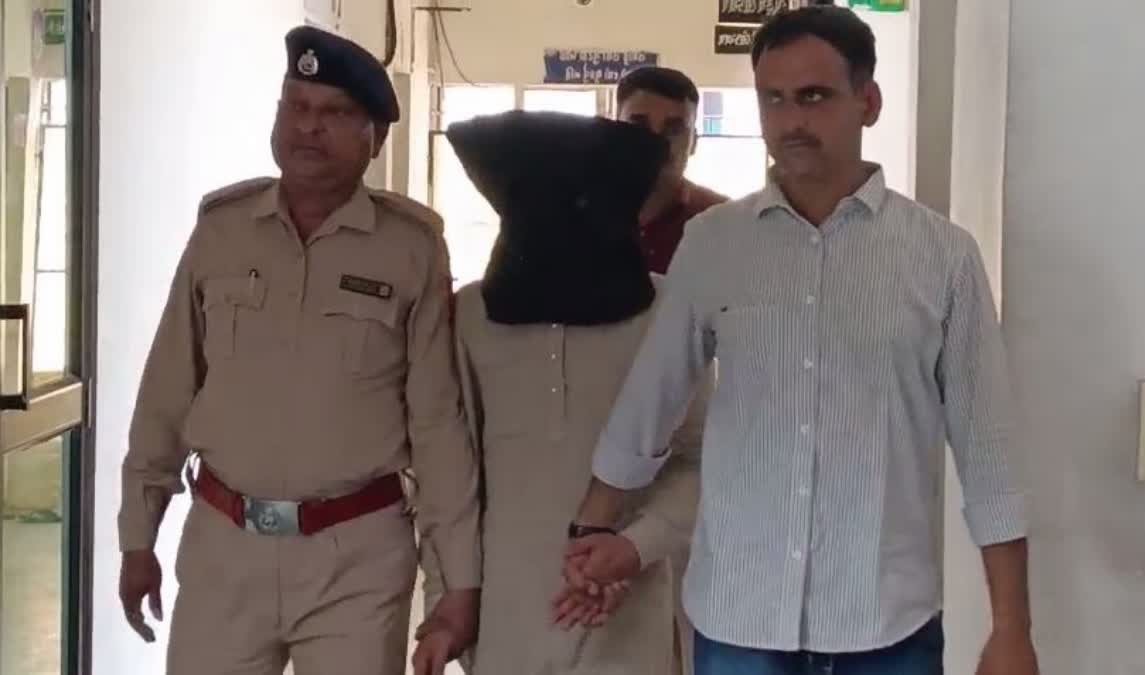 Madrasa teacher did disgusting things with a minor for one and a half years, Police arrested Madarasa teacher, Madarasa teacher Did dirty work in unnatural way.