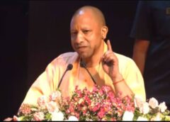 CM योगी ने बेमौसम बारिश से प्रभावित किसानों का हालचाल पूछा, अधिकारियों से रिपोर्ट मांगी और मुआवज़ा देने का निर्देश दिया