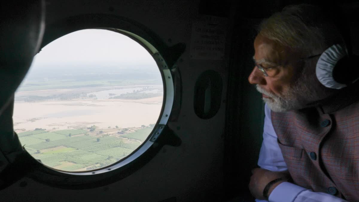 PM Modi reached Uttarakhand's capital Dehradun