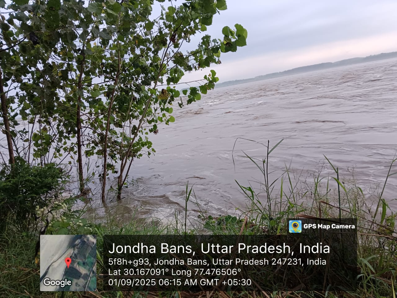 Rainfall in the mountains brought troubles, Lakhs of cusecs of water released from Hathnikund Barrage, Flood like situation in Haryana and UP