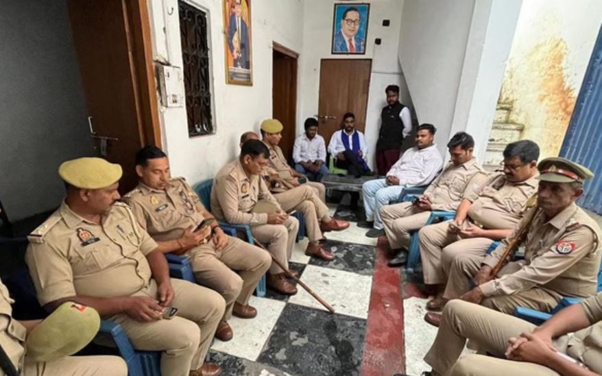 Manjeet Singh Nautiyal National President of Bhim Army Jai Bhim, Manjeet Nautiyal has been placed under house arrest, Prevented from traveling to Bareilly by police.