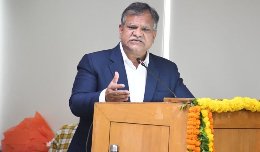 Retired IAS officer Manoj Kumar Singh of Uttar Pradesh, Manoj Kumar Singh has been appointed CEO of a major company