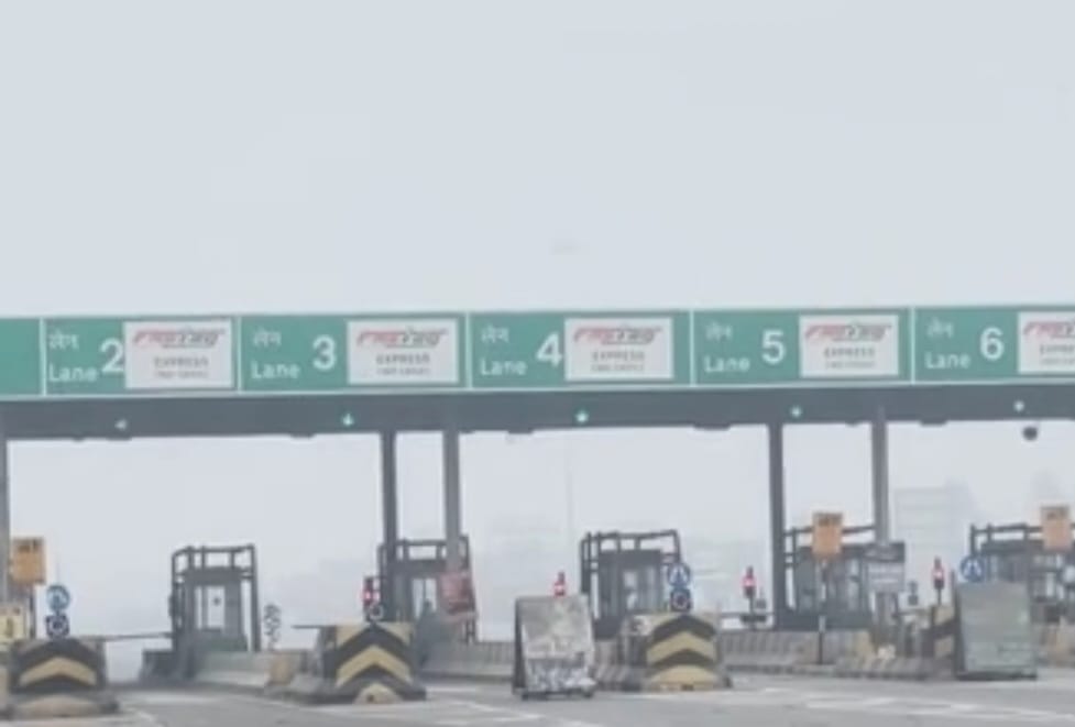 Millions of rupees collected at toll plazas using fake receipts