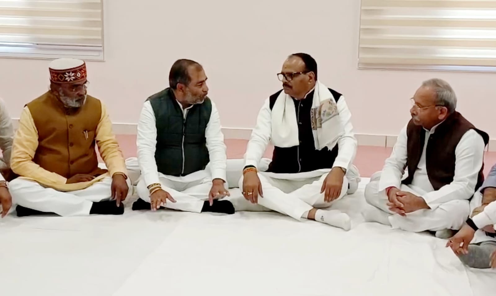 Deputy Chief Minister Brajesh Pathak visited to pay tribute to the father of Minister of State Brajesh Singh, Deputy CM said that corrective efforts are being made to improve healthcare services.