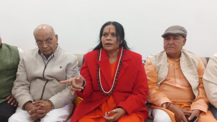 On the slogan "Hum Do Hamare Do Dozaar" Sadhvi Prachi said that Muslims want to divide the country and Hindus are shrinking for protection.