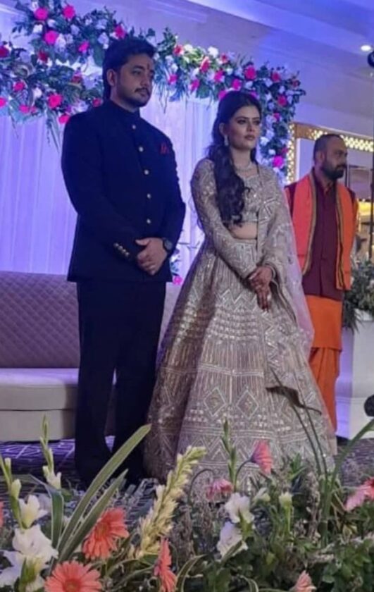 Former BJP MP returns bag full of notes received at son's wedding