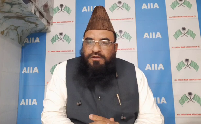 Deobandi Ulema are furious over Dhirendra Shastri's statement, Ulema saying "You will be better off if you stick to your statement."