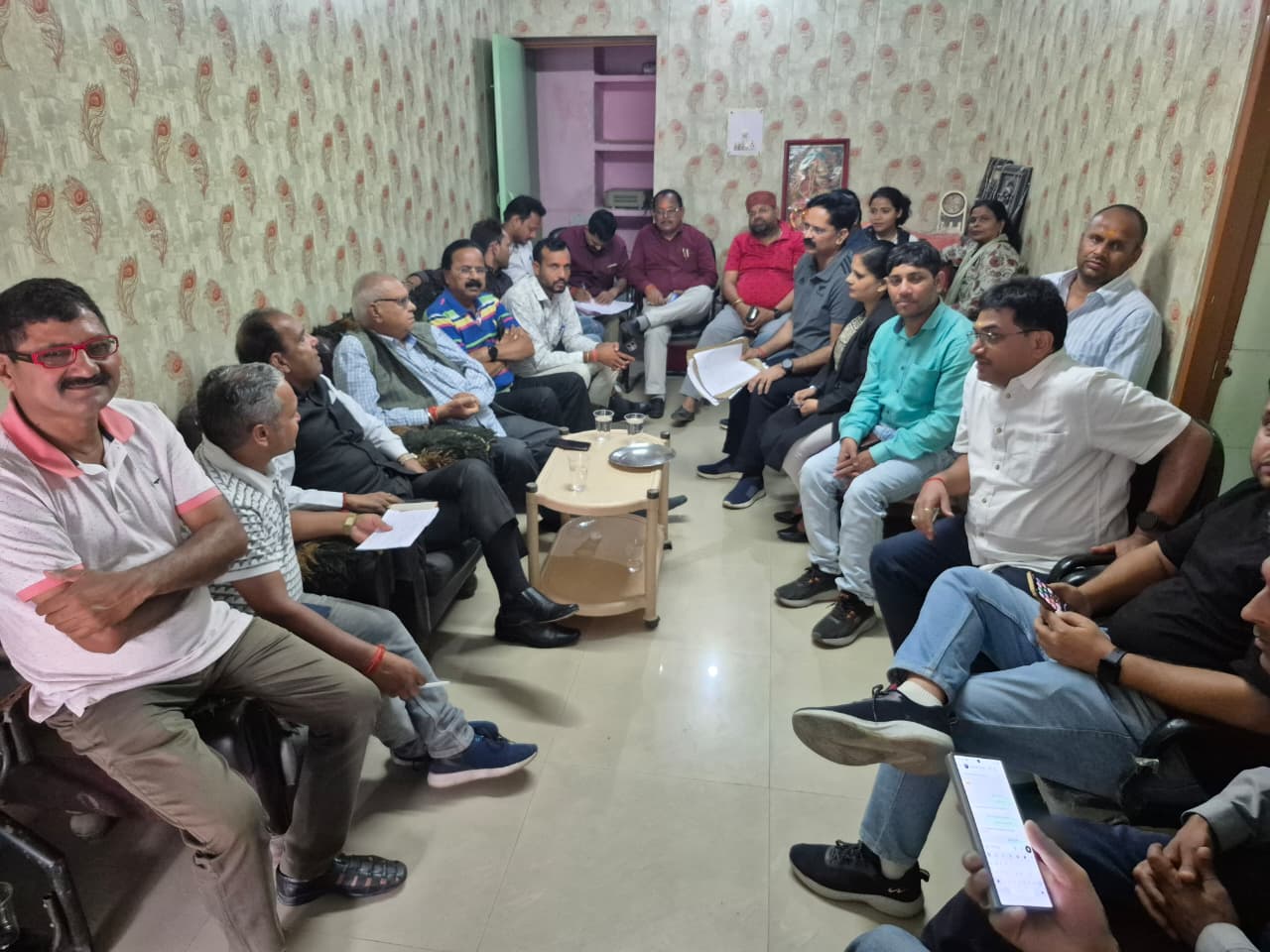 An important meeting of the NUJ UP Lucknow unit with state officials concluded, Outline prepared for a grand journalist felicitation ceremony on Narada Jayanti.
