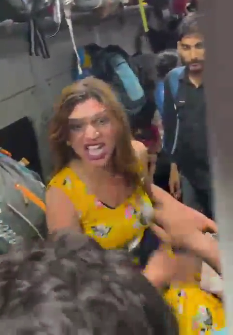 चलती ट्रेन में हंगामा: सहारनपुर के पास 15904 ट्रेन में किन्नर की अभद्रता का VIDEO वायरल, RPF जांच में जुटी