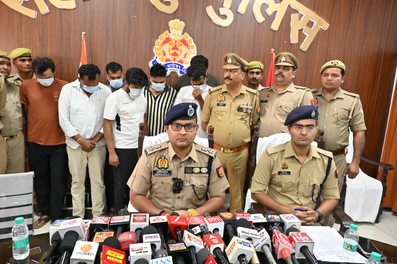 IPL betting gang busted police arrested 7 bookies