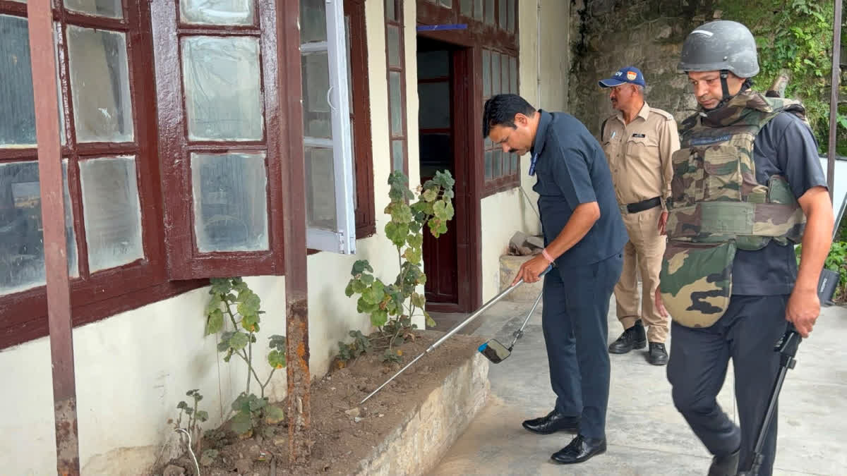 Mussoorie Municipality, Bomb Disposal Squad in Mussoorie, Bomb Disposal Squad in Mussoorie, Mussoorie Municipality Vacated, Mussoorie Municipality,