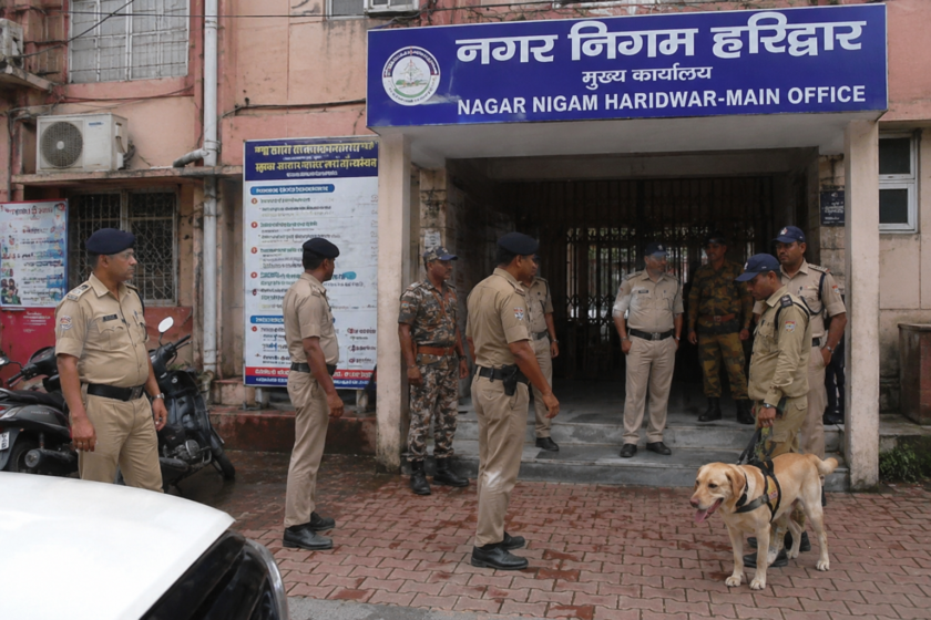बदरीनाथ-केदारनाथ समेत उत्तराखंड के कई संस्थानों को बम से उड़ाने की धमकी, पुलिस थानों को भी बनाया निशाना