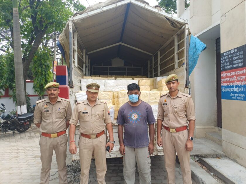 अंडो की बिल्टी पर शराब की तस्करी का भंडाफोड़, हरियाणा से प्रयागराज ले जाई जा रही 340 पेटी अवैध शराबसे भरा ट्रक पकड़ा
