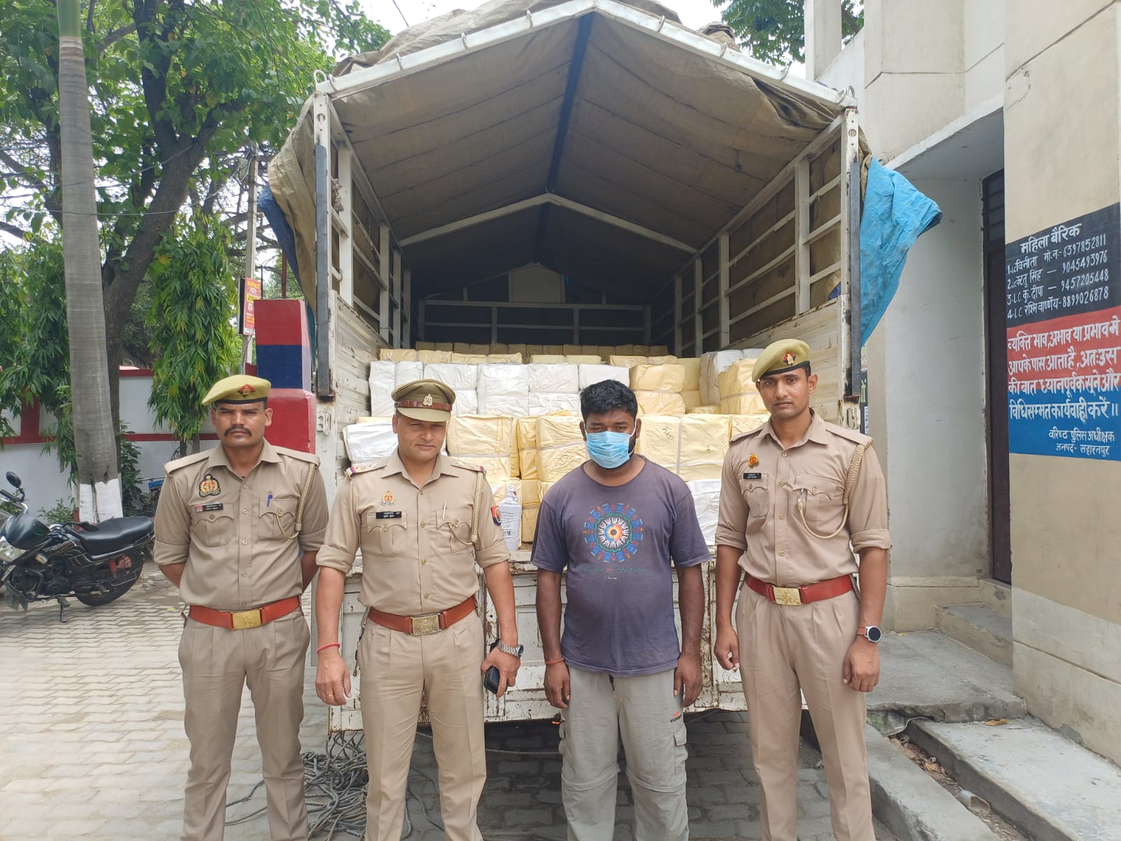 अंडो की बिल्टी पर शराब की तस्करी का भंडाफोड़, हरियाणा से प्रयागराज ले जाई जा रही 340 पेटी अवैध शराबसे भरा ट्रक पकड़ा