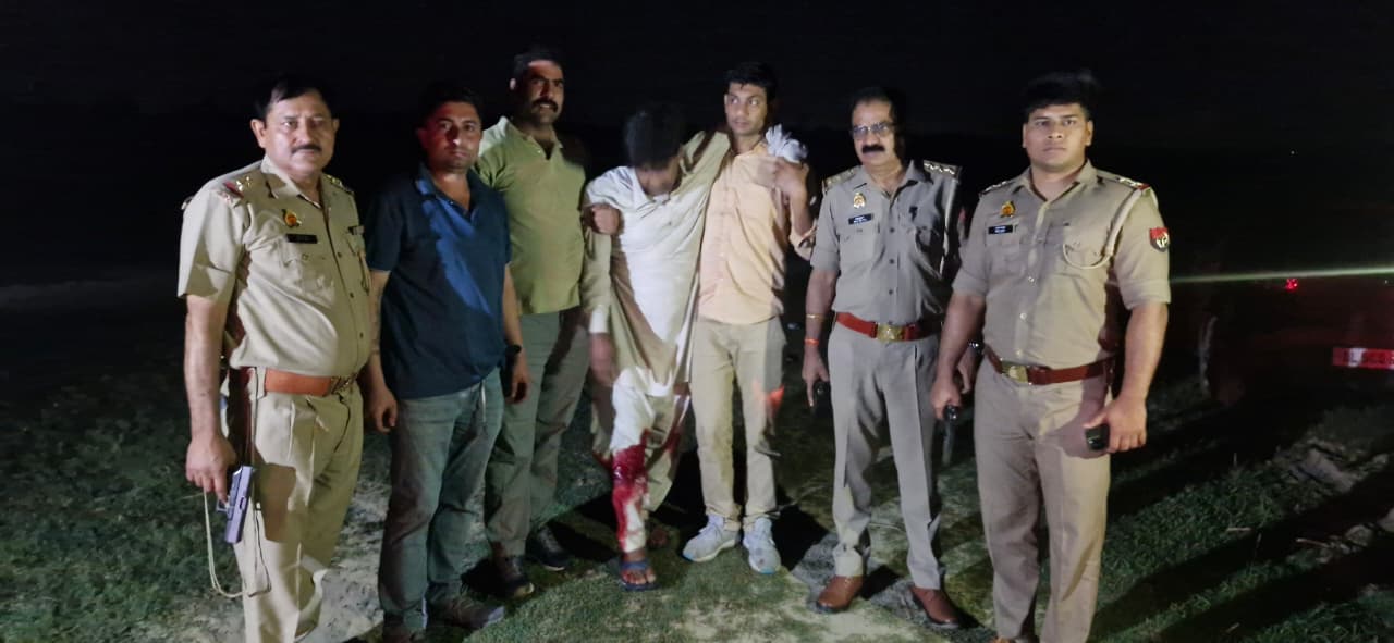 पुलिस मुठभेड़ में शातिर गौकश घायल, अवैध तमंचा और गौकशी के उपकरण बरामद