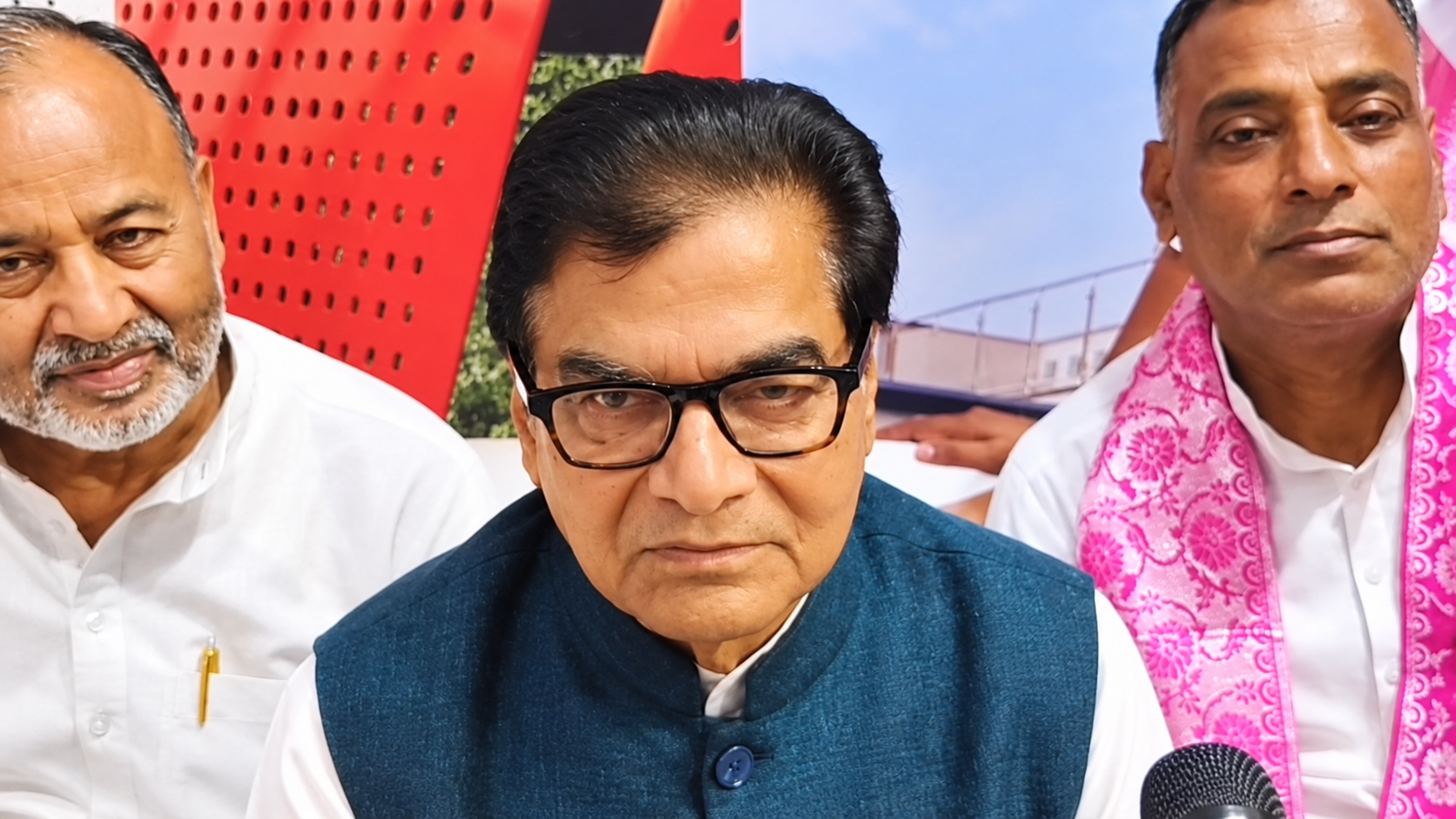 Firozabad News, Ramgopal Yadav, Control over language is essential,
