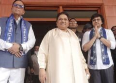 मायावती ने आकाश आनंद पर जताया भरोसा, अशोक सिद्धार्थ की वापसी पर लगाया विराम; यूपी में पांच जनसभाओं का ऐलान